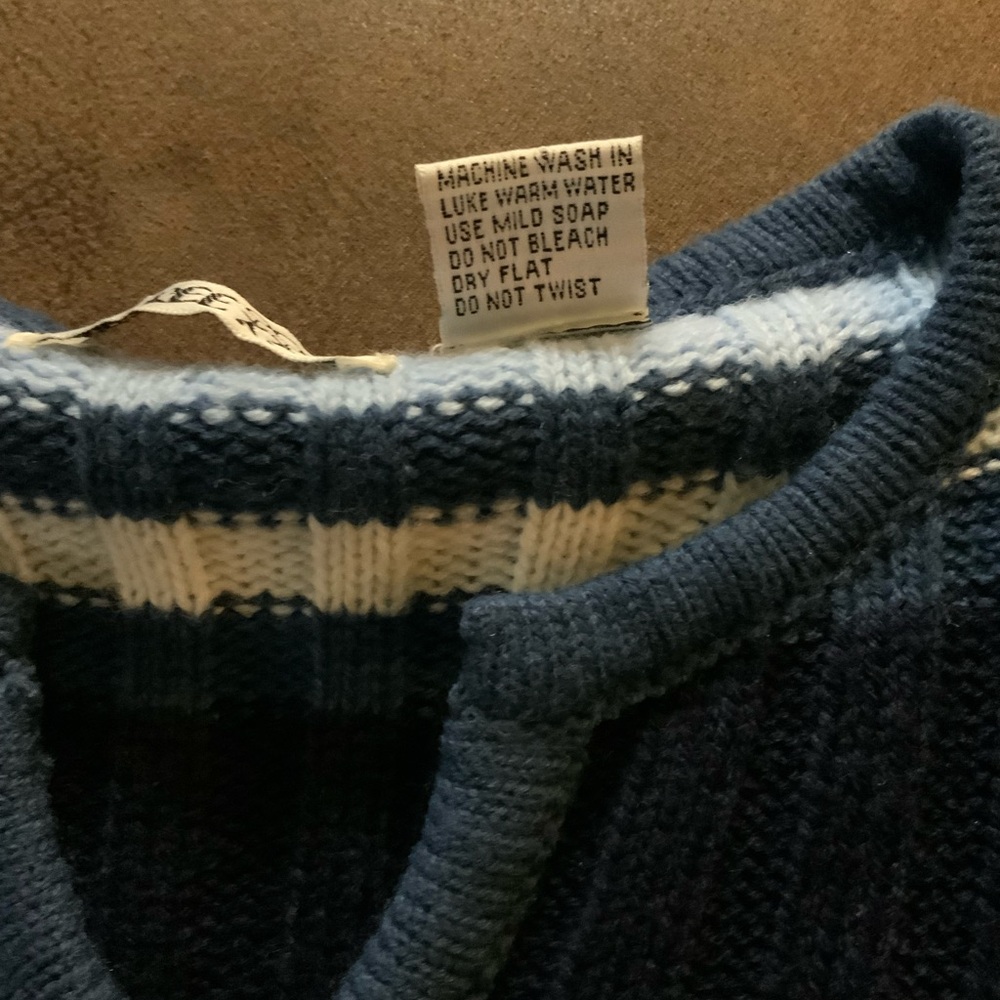 Elegant Navy and Light Blue Striped V-Neck Sweater - Picture 6 of 7